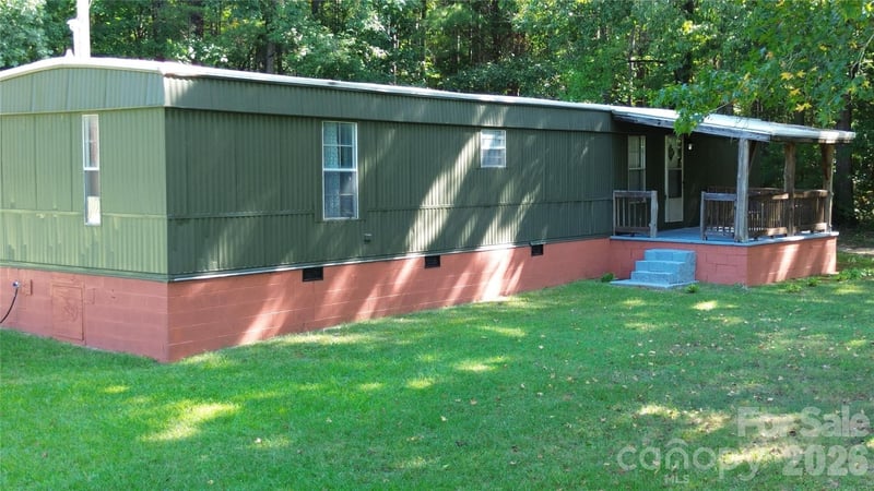 6676 Lineberger Road, Denver, NC - 2 beds, 2 baths, 881 sqft - $148,000
