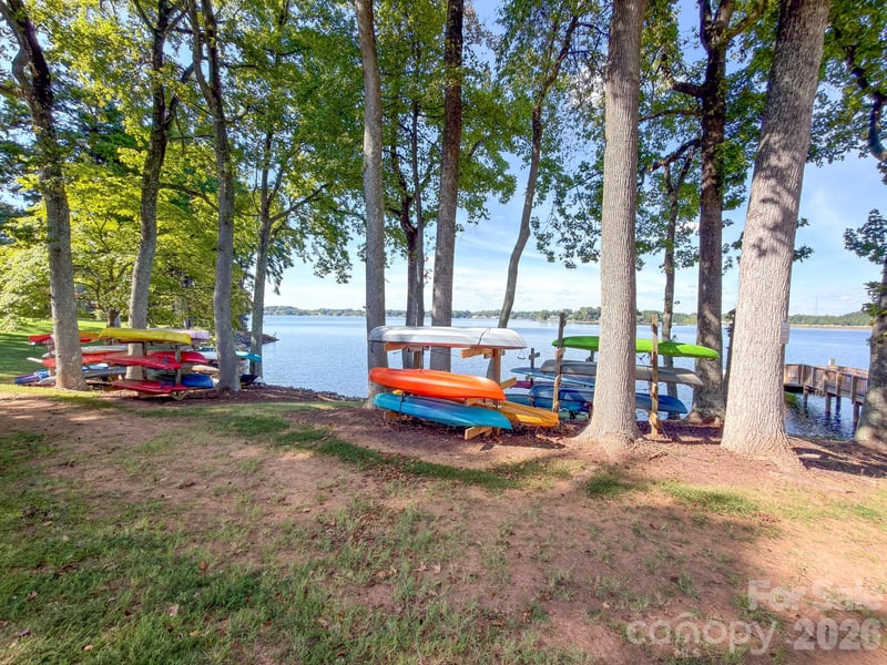 327 Northwest Drive, Davidson, NC - 2 beds, 2 baths, 850 sqft - $428,000