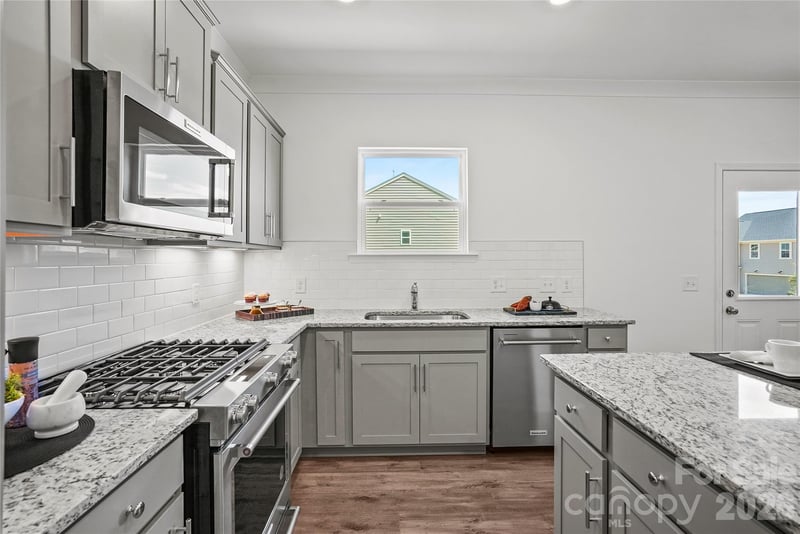 12561 Prospectors Way, Harrisburg, NC - 5 beds, 3 baths, 2,490 sqft - $577,080
