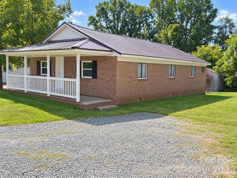 1231 Bradford Heights Road, Gastonia, NC - 3 beds, 1 bath, 1,132 sqft - $223,605