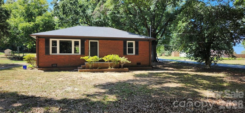 200 Staton Road, Gastonia, NC - 2 beds, 1 bath, 978 sqft - $235,000