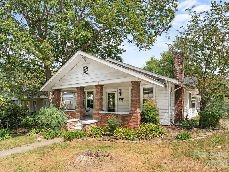 31 Dorchester Avenue, Asheville, NC - 3 beds, 1 bath, 1,226 sqft - $385,000