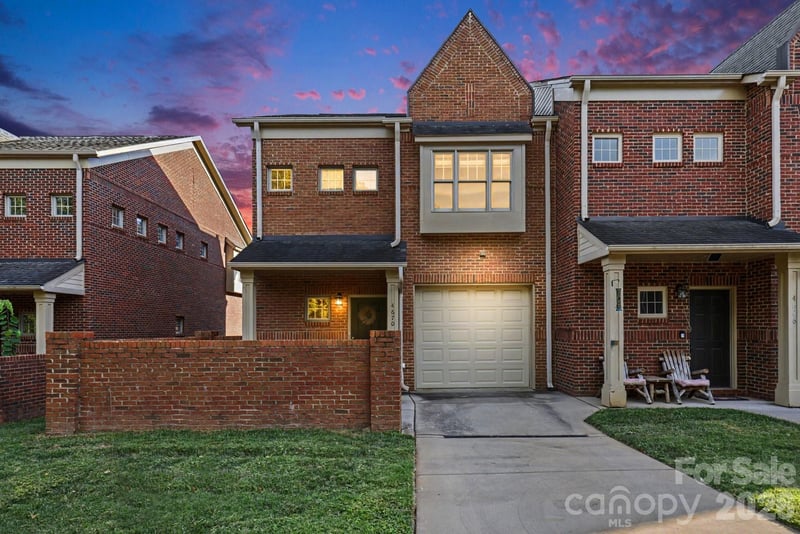 4670 Dabney Vigor Drive, Charlotte, NC - 3 beds, 2.5 baths, 1,710 sqft - $478,000