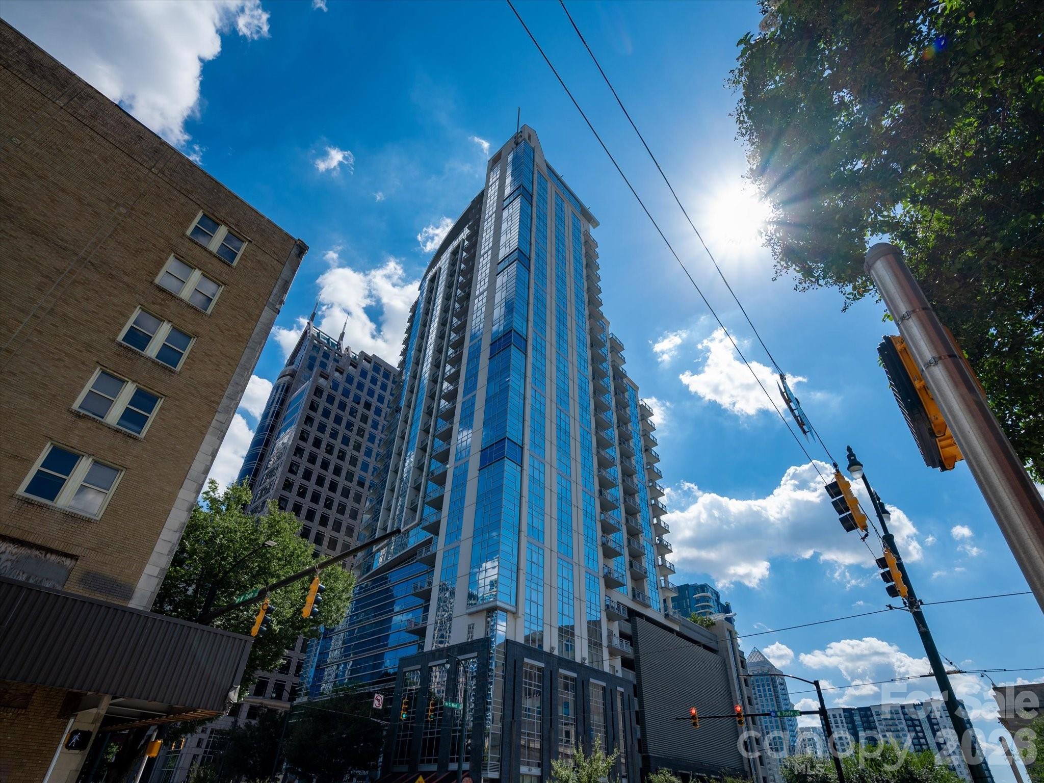 333 W Trade Street Apt 2005, Charlotte, NC. property listing photo