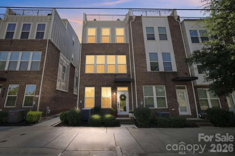 260 Parkwood Avenue, Charlotte, NC - 3 beds, 3.5 baths, 1,889 sqft - $550,000