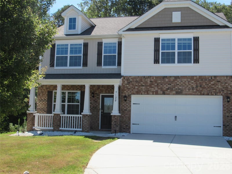 7128 Bandera Drive, Charlotte, NC - 4 beds, 2.5 baths, 2,852 sqft - $455,000