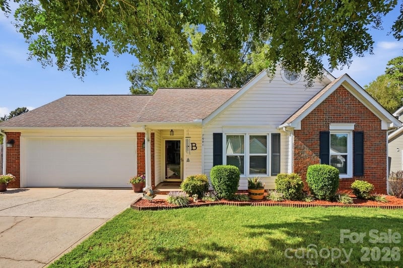 7601 Gillman Court, Charlotte, NC - 3 beds, 2 baths, 1,142 sqft - $349,000