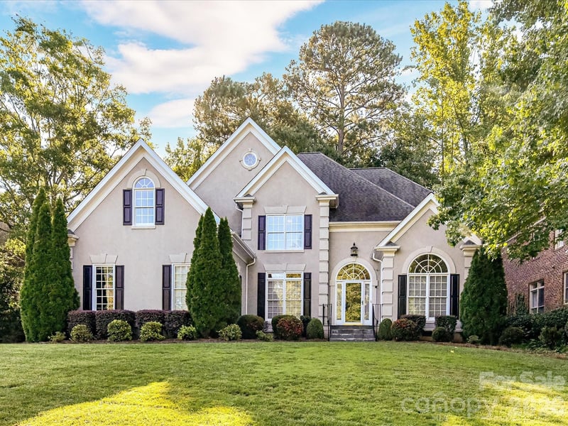 10835 Alexander Mill Drive, Charlotte, NC - 4 beds, 3.5 baths, 3,090 sqft - $975,000
