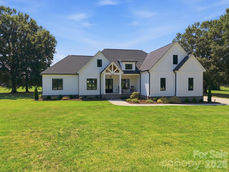 720 Trexler Loop, Salisbury, NC - 4 beds, 3.5 baths, 4,070 sqft - $878,000