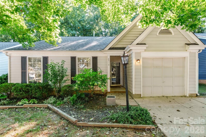 8514 Lockerbie Lane, Charlotte, NC - 3 beds, 2 baths, 1,379 sqft - $295,000