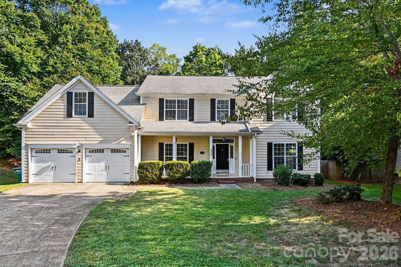3524 Crescent Knoll Drive, Matthews, NC - 4 beds, 2.5 baths, 3,009 sqft - $585,000