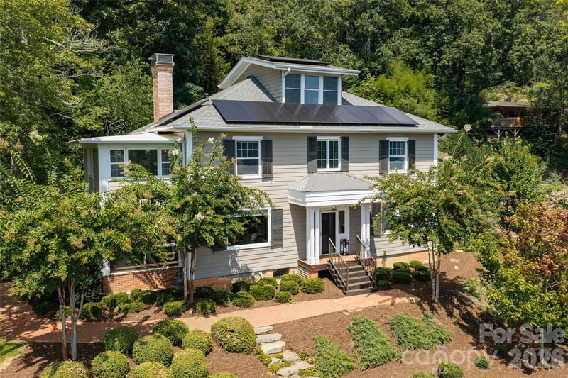 35 Elias Place, Asheville, NC - 4 beds, 5 baths, 3,097 sqft - $2,025,000