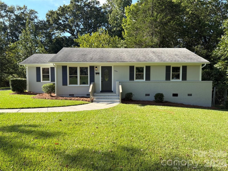 6531 Rosecran Drive, Charlotte, NC - 3 beds, 2 baths, 1,141 sqft - $270,000