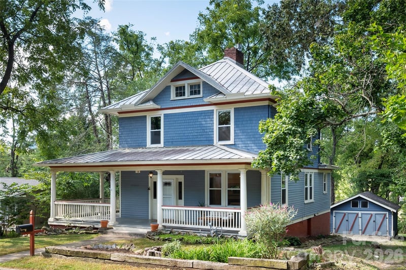 16 West Street, Asheville, NC - 4 beds, 2.5 baths, 1,931 sqft - $799,900