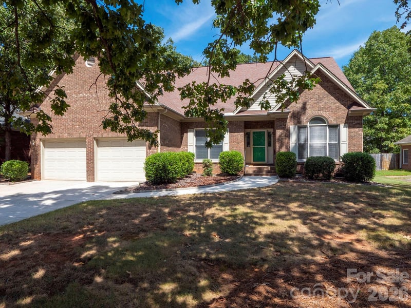 1137 Millwright Lane, Matthews, NC - 3 beds, 2 baths, 1,837 sqft - $519,000