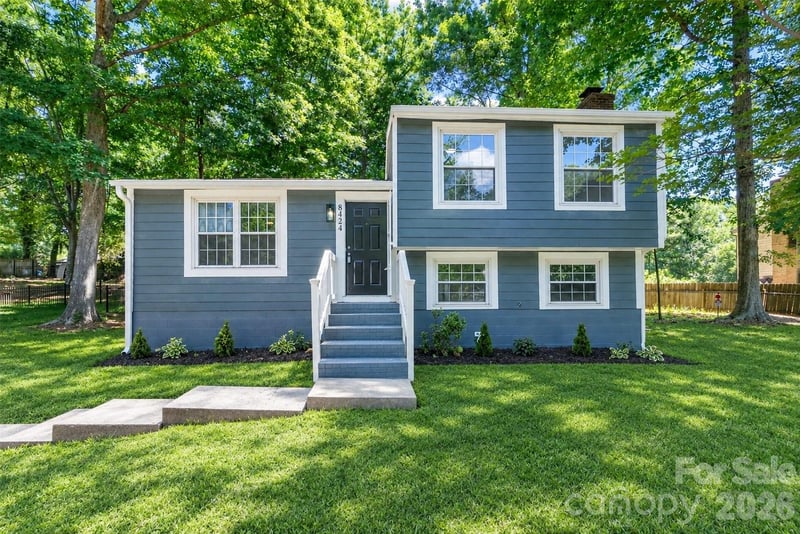 8424 Othello Place, Charlotte, NC - 3 beds, 1.5 baths, 1,282 sqft - $317,000