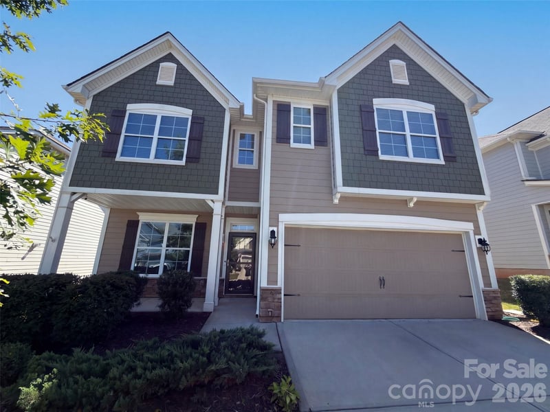 5015 Sea Cliff Lane, Lancaster, SC - 3 beds, 2.5 baths, 2,630 sqft - $435,000