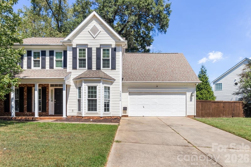 13910 Hatton Cross Drive, Charlotte, NC - 4 beds, 2.5 baths, 2,238 sqft - $450,000