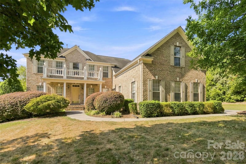 7607 Meadow Grove Drive, Waxhaw, NC - 4 beds, 2.5 baths, 3,988 sqft - $885,000