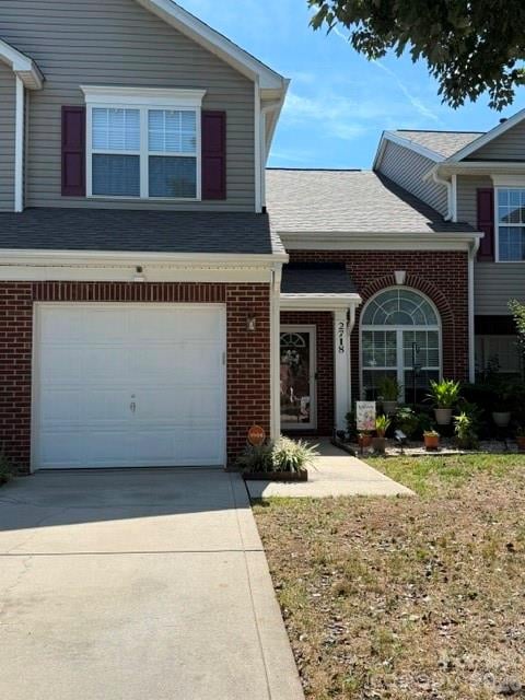 2718 Mill Valley Court, Charlotte, NC - 3 beds, 2.5 baths, 1,586 sqft - $305,000