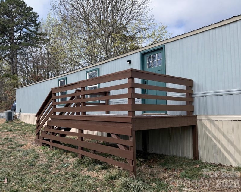 163 Old Leicester Highway, Asheville, NC - 2 beds, 2 baths, 1,120 sqft - $195,500