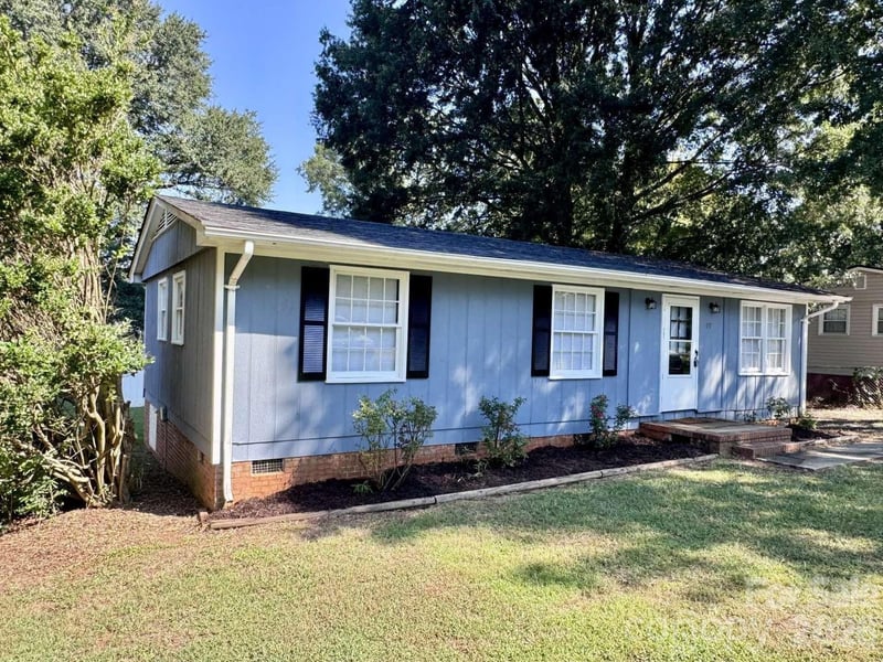 99 N Mcginnis Place, Mount Holly, NC - 3 beds, 1 bath, 1,005 sqft - $249,990