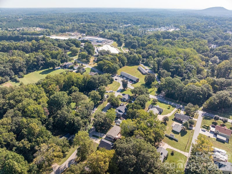 313 Willis Road, Dallas, NC - 3 beds, 1.5 baths, 1,210 sqft - $259,900