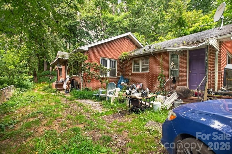 70 Pitman Road, Bakersville, NC - 2 beds, 1 bath, 1,307 sqft - $99,000