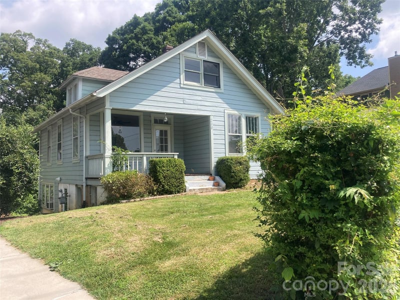 200 Courtland Place, Asheville, NC - 2 beds, 1 bath - $865,000