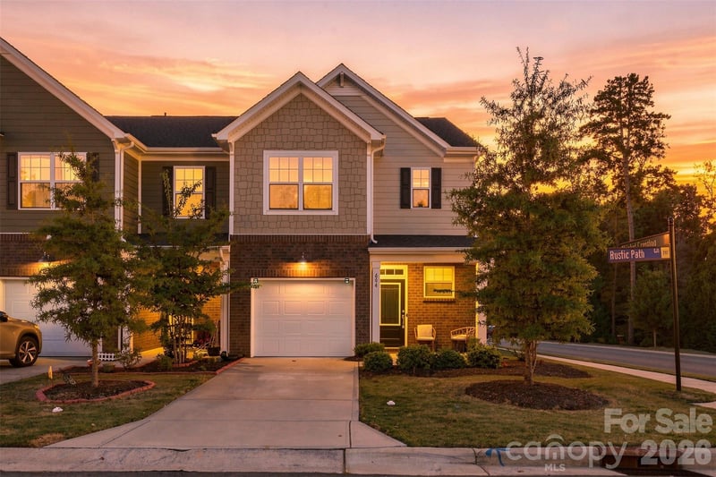 604 Rustic Path Lane, Tega Cay, SC - 3 beds, 2.5 baths, 1,748 sqft - $369,000