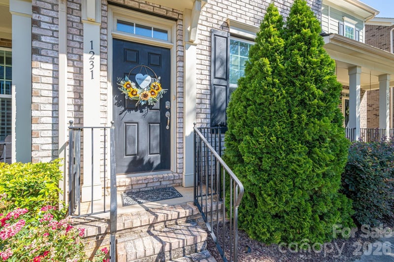 1231 Assembly Street, Belmont, NC - 2 beds, 2.5 baths, 1,404 sqft - $349,000