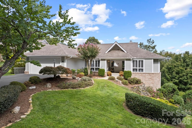 414 Ledgemont Court, Flat Rock, NC - 4 beds, 3 baths, 2,786 sqft - $615,000