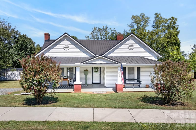 3276 E Calvin Street 1-2, Claremont, NC - 2 beds, 1 bath, 1,607 sqft - $320,000