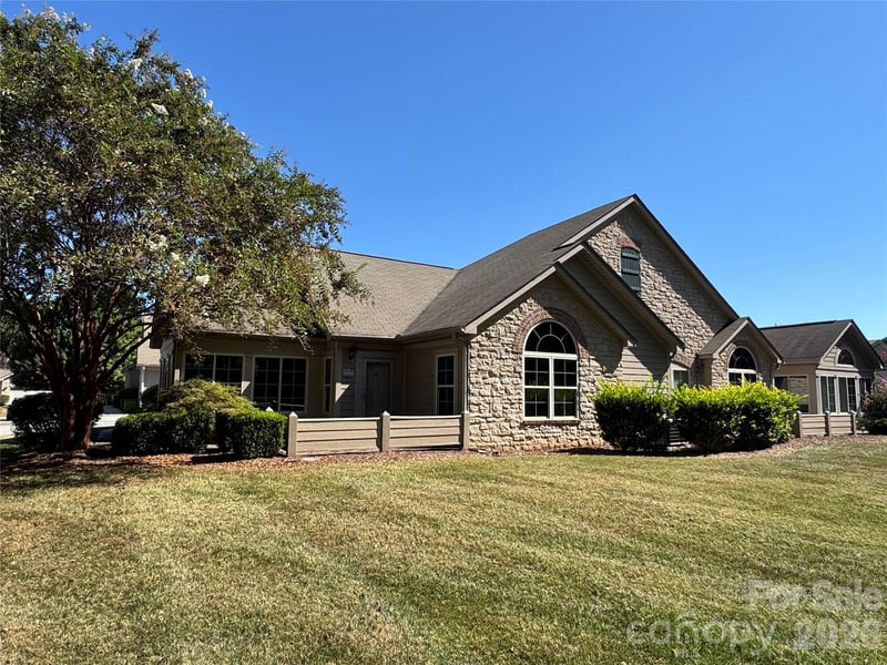 3546 S Bank Court, Charlotte, NC - 2 beds, 2 baths, 1,645 sqft - $455,000