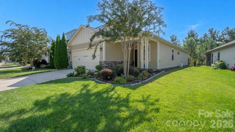 4927 Looking Glass Trail, Denver, NC - 2 beds, 2 baths, 1,570 sqft - $455,119