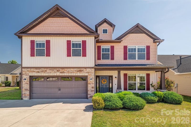 5 Breyerton Court, Asheville, NC - 4 beds, 3.5 baths, 4,278 sqft - $624,900