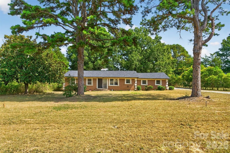 4522 Pleasant Grove Road, Waxhaw, NC - 3 beds, 2 baths, 1,797 sqft - $275,000