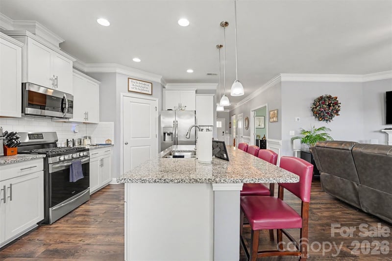 110 Boatwright Lane, Mooresville, NC - 3 beds, 3 baths, 2,408 sqft - $505,000