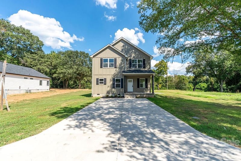 1402 N Modena Street, Gastonia, NC - 3 beds, 2.5 baths, 1,475 sqft - $289,000