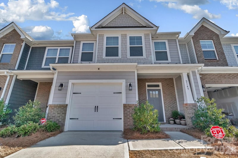 2149 Bexar Trail, Matthews, NC - 3 beds, 2.5 baths, 1,893 sqft - $407,000