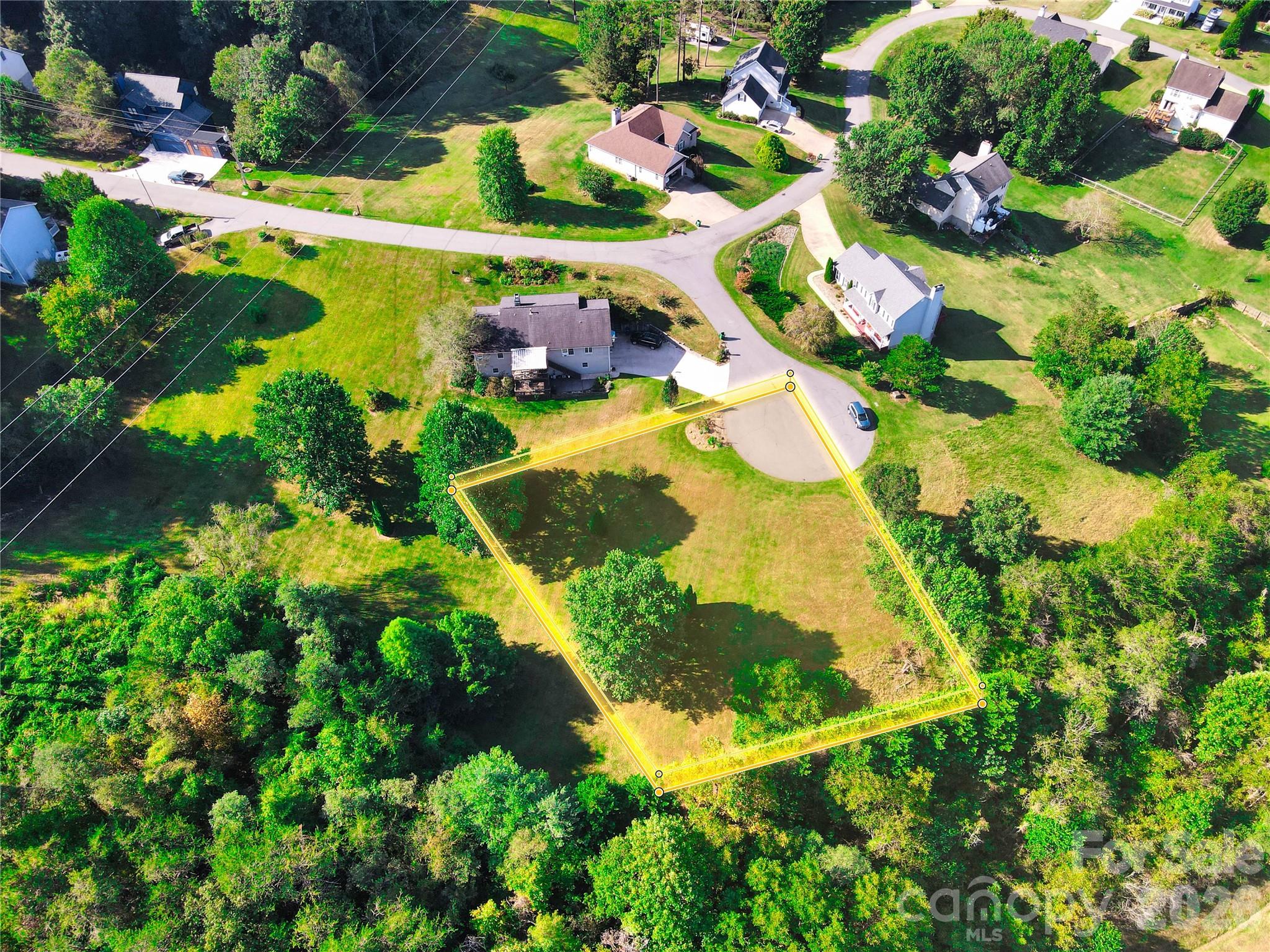 3 Pinebluff Court, Weaverville, NC. property listing photo