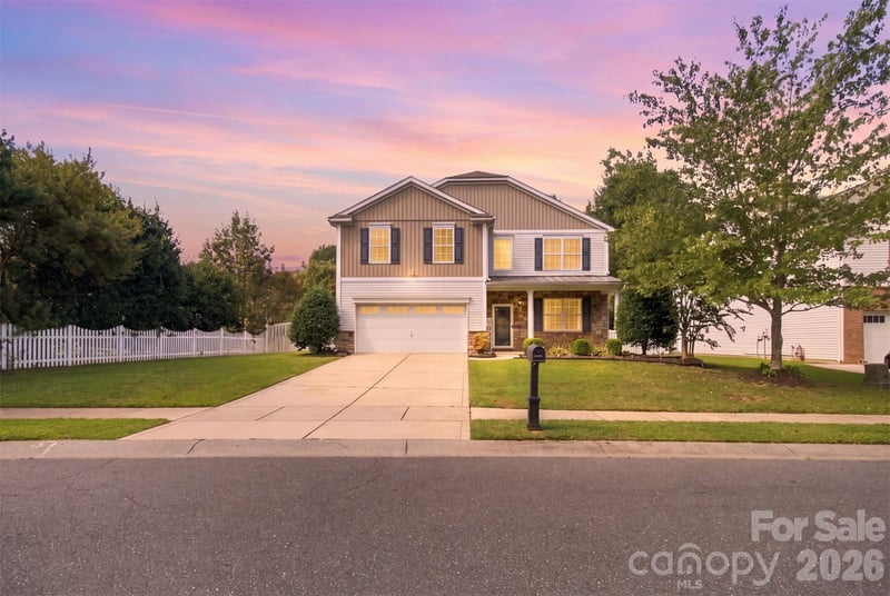 1119 Spicewood Pines Road, Fort Mill, SC - 6 beds, 3 baths, 3,665 sqft - $550,000