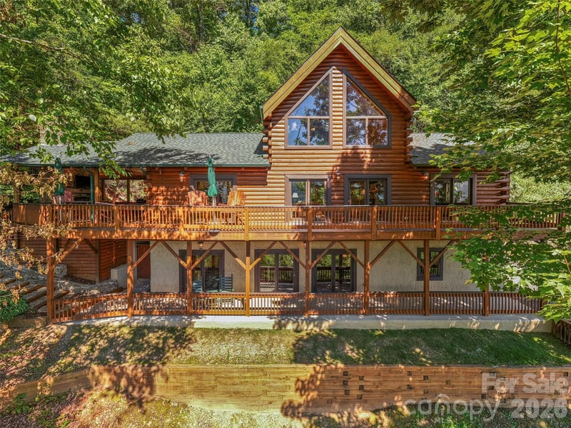 10 Cougar Lane, Maggie Valley, NC - 4 beds, 3 baths, 2,752 sqft - $840,000