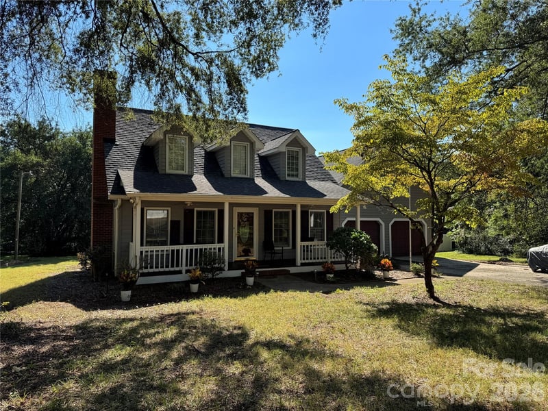 2036 Picnic Drive, Newton, NC - 3 beds, 2.5 baths, 1,956 sqft - $450,000