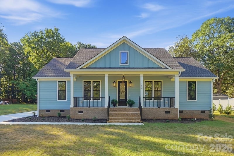 1860 Twin Lakes Road, Rock Hill, SC - 3 beds, 2.5 baths, 1,815 sqft - $499,900