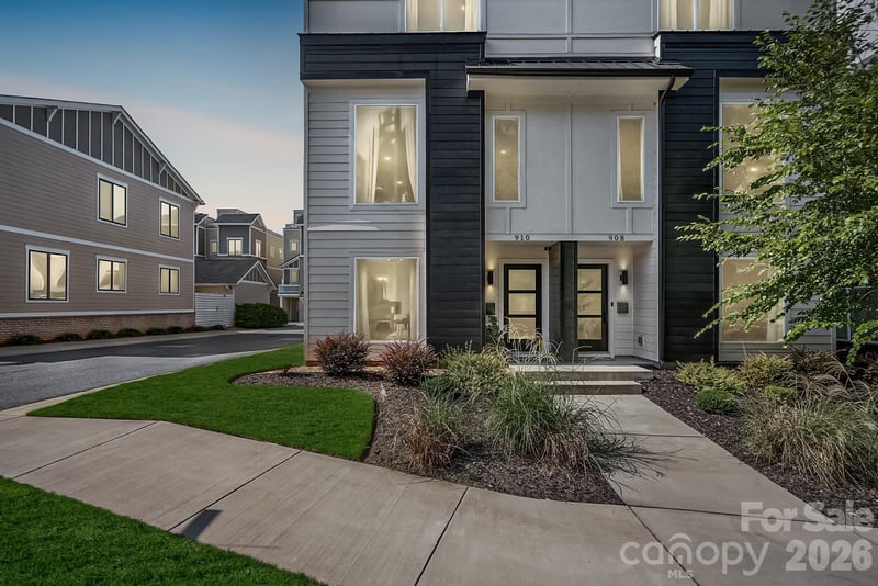 910 Van Every Street, Charlotte, NC - 3 beds, 3.5 baths, 2,256 sqft - $825,000