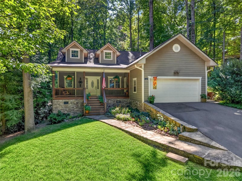 427 Locust Drive, Maggie Valley, NC - 2 beds, 2 baths, 1,802 sqft - $575,000