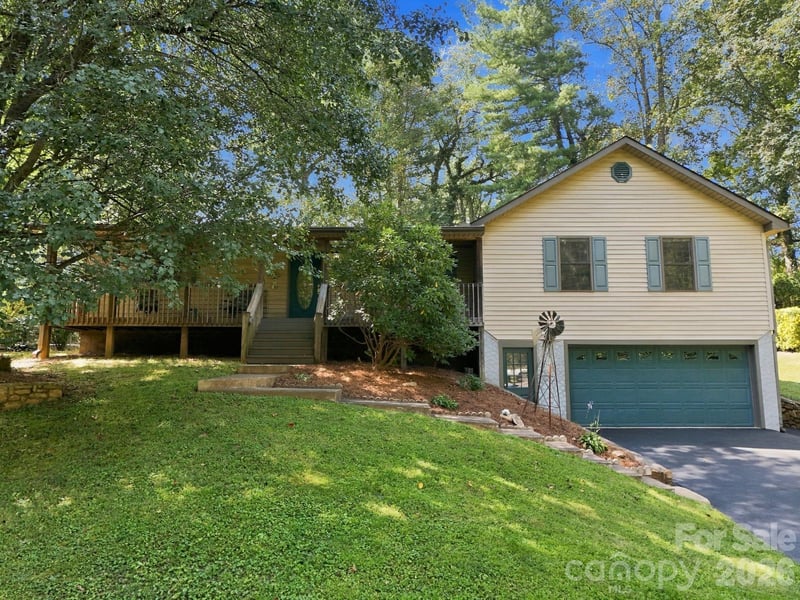 6 Cisco Road, Asheville, NC - 4 beds, 2 baths, 1,802 sqft - $670,000