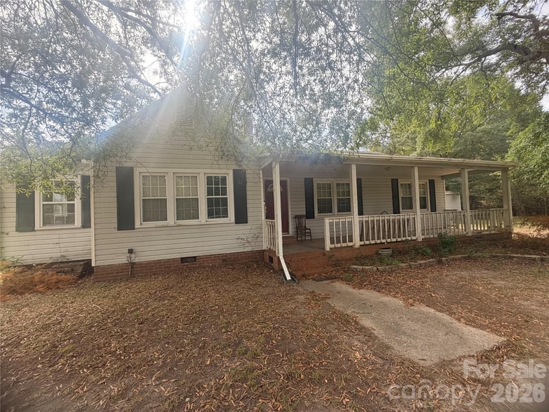 171 Fox Run Road, Lancaster, SC - 3 beds, 2 baths, 1,456 sqft - $185,000