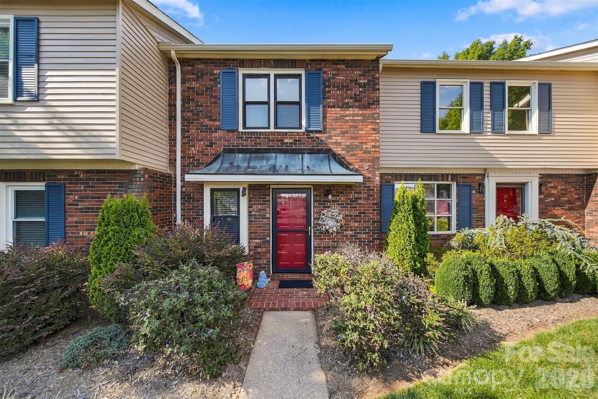 2705 N Center Street Apt 37, Hickory, NC. property listing photo